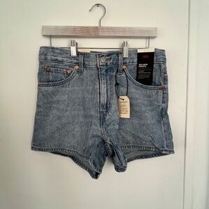 Levi’s 80’s Mom Shorts